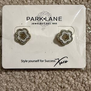 Park Lane White and Gold Floral Earrings